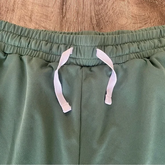 Gymshark Seafoam Green Basketball Shorts - Picture 6 of 11